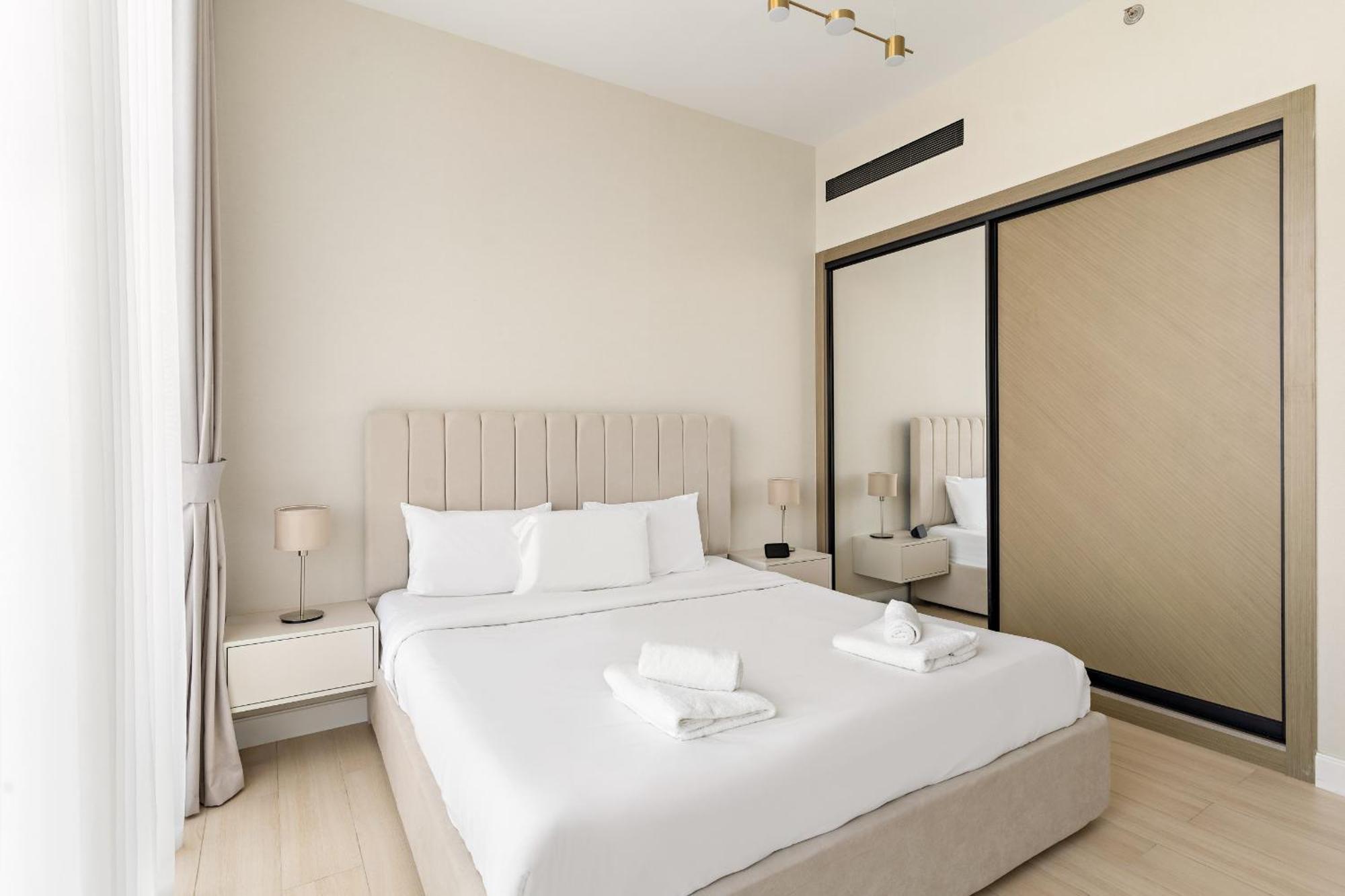 Apartment Vayk - Luxurious 2 Bd With Private Jacuzzi In Jvc *